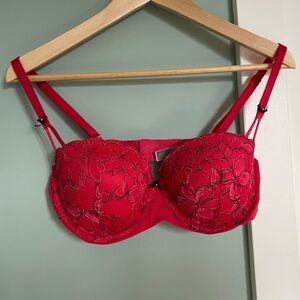 Victoria's Secret Vibrant Floral Lace Bra